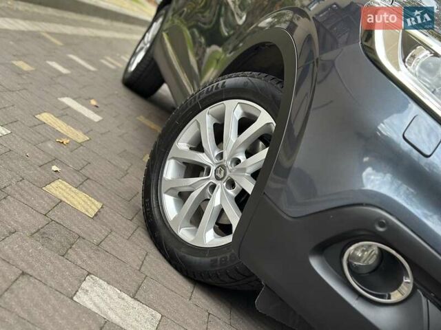 Серый Рено Kadjar, объемом двигателя 1.5 л и пробегом 167 тыс. км за 15850 $, фото 64 на Automoto.ua