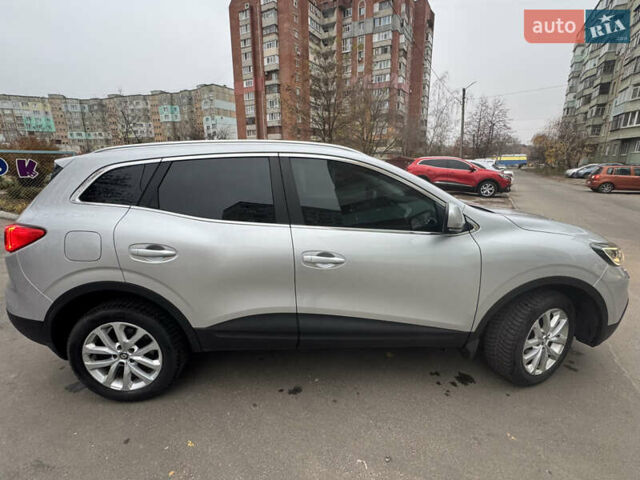 Серый Рено Kadjar, объемом двигателя 1.46 л и пробегом 124 тыс. км за 17200 $, фото 36 на Automoto.ua