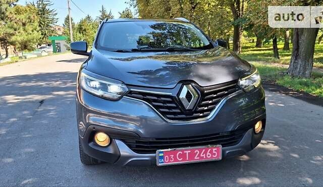 Серый Рено Kadjar, объемом двигателя 1.6 л и пробегом 182 тыс. км за 17800 $, фото 163 на Automoto.ua