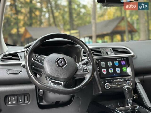 Серый Рено Kadjar, объемом двигателя 1.5 л и пробегом 167 тыс. км за 15850 $, фото 13 на Automoto.ua