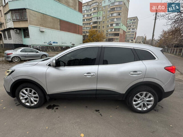 Серый Рено Kadjar, объемом двигателя 1.46 л и пробегом 124 тыс. км за 17200 $, фото 30 на Automoto.ua