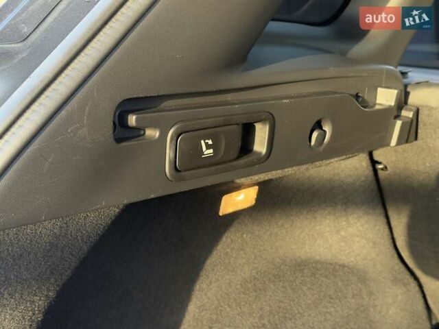 Серый Рено Kadjar, объемом двигателя 1.46 л и пробегом 124 тыс. км за 16500 $, фото 55 на Automoto.ua