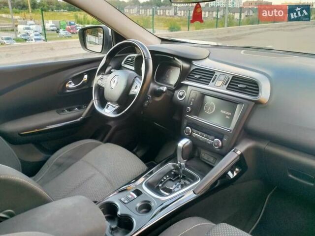 Сірий Рено Kadjar, об'ємом двигуна 1.5 л та пробігом 242 тис. км за 16450 $, фото 13 на Automoto.ua