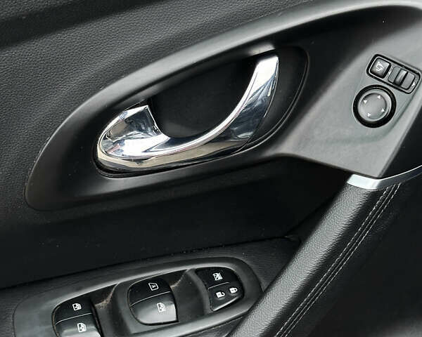 Сірий Рено Kadjar, об'ємом двигуна 1.46 л та пробігом 207 тис. км за 16999 $, фото 28 на Automoto.ua