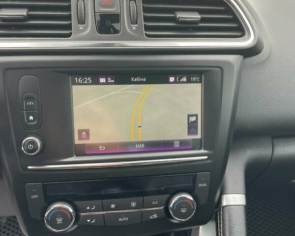 Серый Рено Kadjar, объемом двигателя 1.5 л и пробегом 243 тыс. км за 15600 $, фото 30 на Automoto.ua