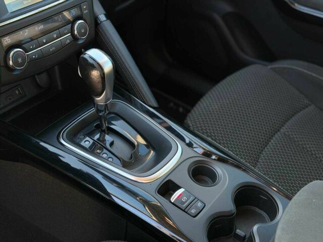 Серый Рено Kadjar, объемом двигателя 1.5 л и пробегом 280 тыс. км за 11999 $, фото 19 на Automoto.ua