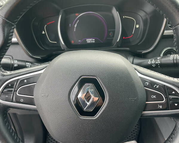 Серый Рено Kadjar, объемом двигателя 1.5 л и пробегом 243 тыс. км за 15600 $, фото 23 на Automoto.ua