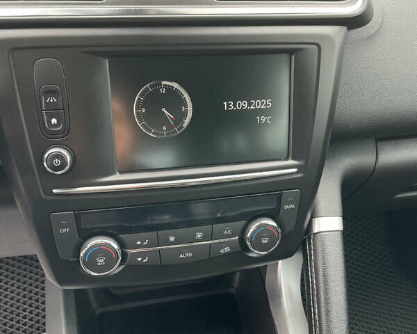Серый Рено Kadjar, объемом двигателя 1.5 л и пробегом 243 тыс. км за 15600 $, фото 24 на Automoto.ua