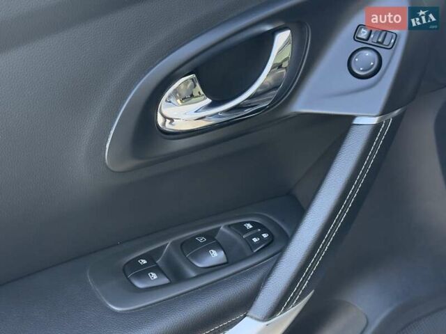 Серый Рено Kadjar, объемом двигателя 1.46 л и пробегом 124 тыс. км за 16500 $, фото 8 на Automoto.ua