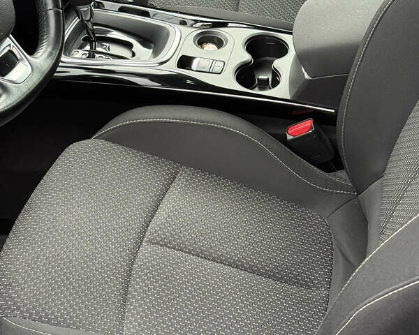Серый Рено Kadjar, объемом двигателя 1.46 л и пробегом 170 тыс. км за 14500 $, фото 19 на Automoto.ua