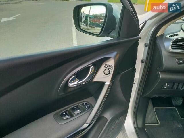 Сірий Рено Kadjar, об'ємом двигуна 1.5 л та пробігом 242 тис. км за 16450 $, фото 17 на Automoto.ua