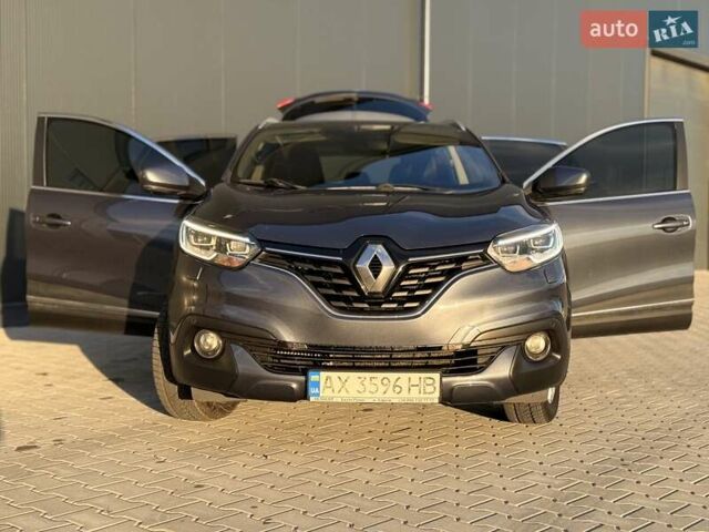 Серый Рено Kadjar, объемом двигателя 1.46 л и пробегом 124 тыс. км за 16500 $, фото 64 на Automoto.ua