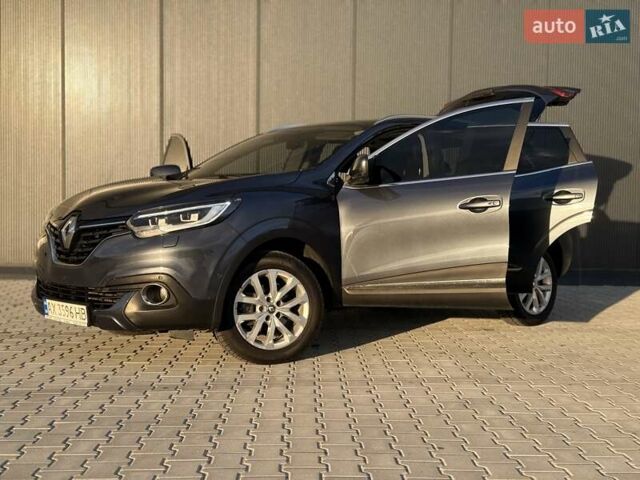 Серый Рено Kadjar, объемом двигателя 1.46 л и пробегом 124 тыс. км за 16500 $, фото 62 на Automoto.ua