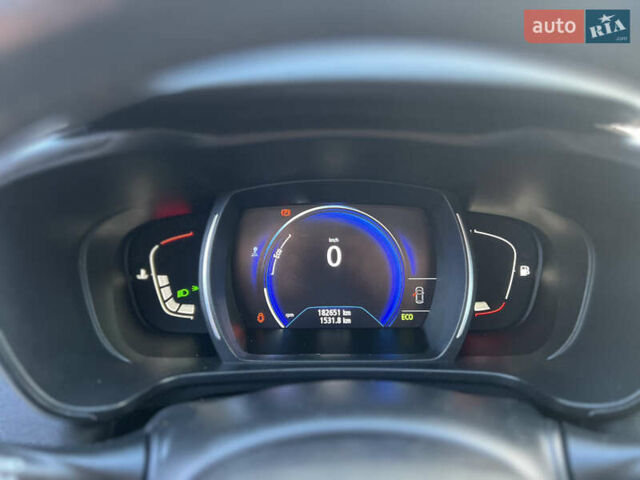 Серый Рено Kadjar, объемом двигателя 1.5 л и пробегом 199 тыс. км за 12900 $, фото 28 на Automoto.ua