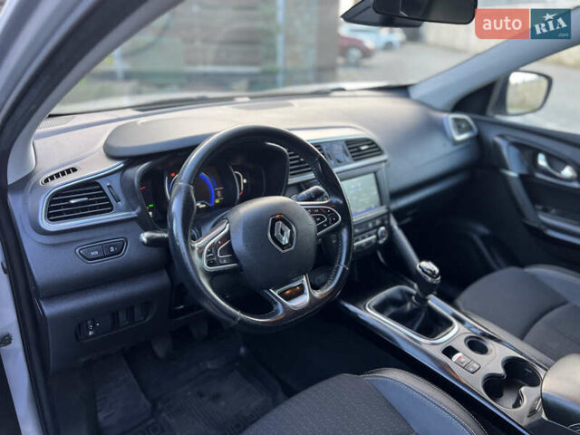 Серый Рено Kadjar, объемом двигателя 1.5 л и пробегом 199 тыс. км за 12900 $, фото 21 на Automoto.ua