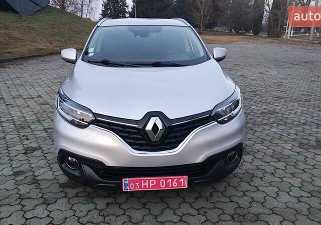 Серый Рено Kadjar, объемом двигателя 1.46 л и пробегом 159 тыс. км за 15200 $, фото 3 на Automoto.ua