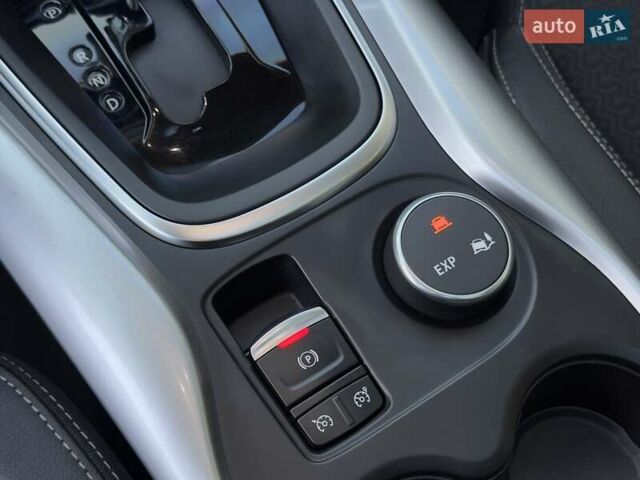 Серый Рено Kadjar, объемом двигателя 1.46 л и пробегом 124 тыс. км за 16500 $, фото 10 на Automoto.ua