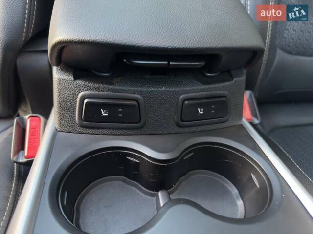 Серый Рено Kadjar, объемом двигателя 1.46 л и пробегом 124 тыс. км за 16500 $, фото 24 на Automoto.ua