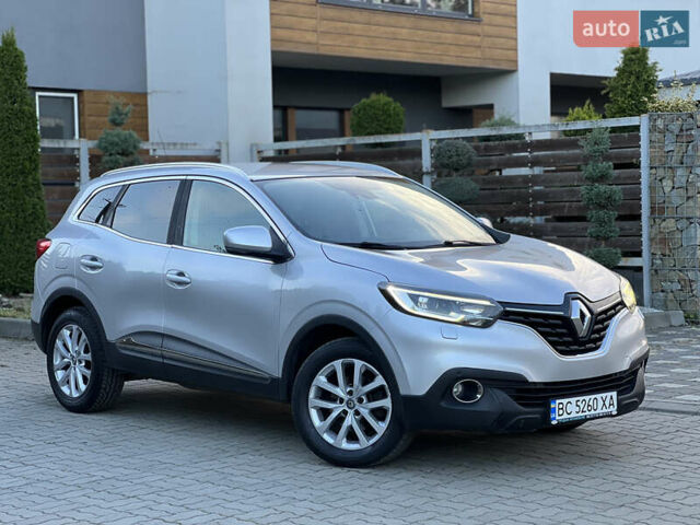 Серый Рено Kadjar, объемом двигателя 1.5 л и пробегом 199 тыс. км за 12900 $, фото 3 на Automoto.ua