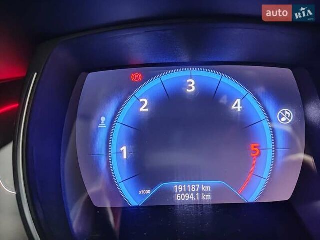 Серый Рено Kadjar, объемом двигателя 1.46 л и пробегом 191 тыс. км за 18900 $, фото 31 на Automoto.ua