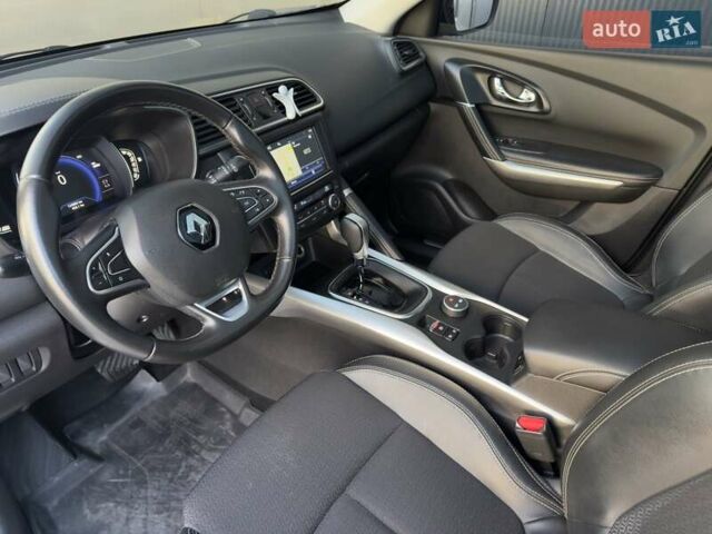 Серый Рено Kadjar, объемом двигателя 1.46 л и пробегом 124 тыс. км за 16500 $, фото 32 на Automoto.ua