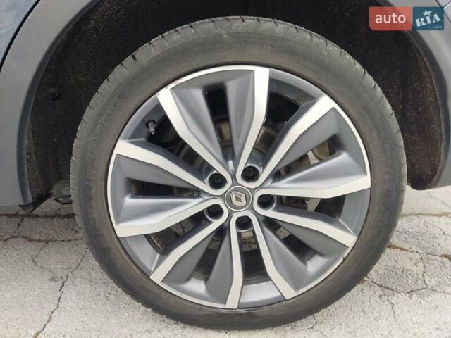 Серый Рено Kadjar, объемом двигателя 1.46 л и пробегом 191 тыс. км за 18900 $, фото 27 на Automoto.ua