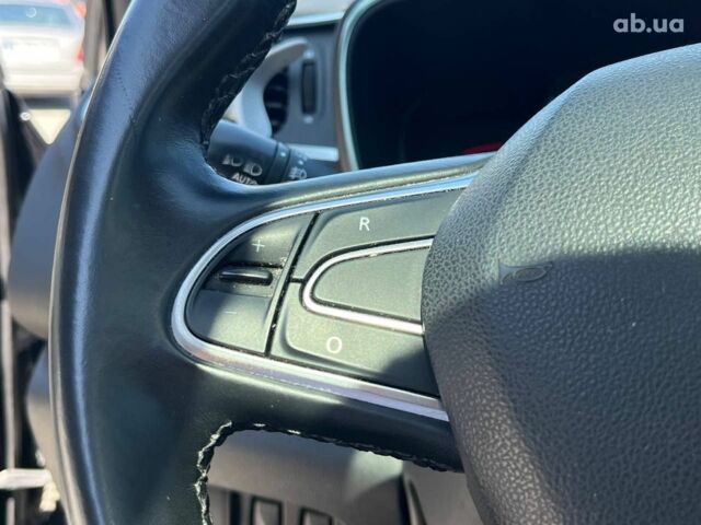 Сірий Рено Kadjar, об'ємом двигуна 1.5 л та пробігом 123 тис. км за 17690 $, фото 30 на Automoto.ua
