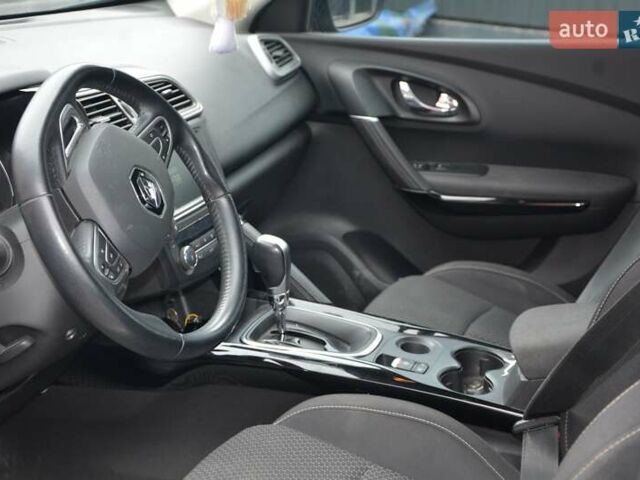 Сірий Рено Kadjar, об'ємом двигуна 1.5 л та пробігом 204 тис. км за 17500 $, фото 3 на Automoto.ua