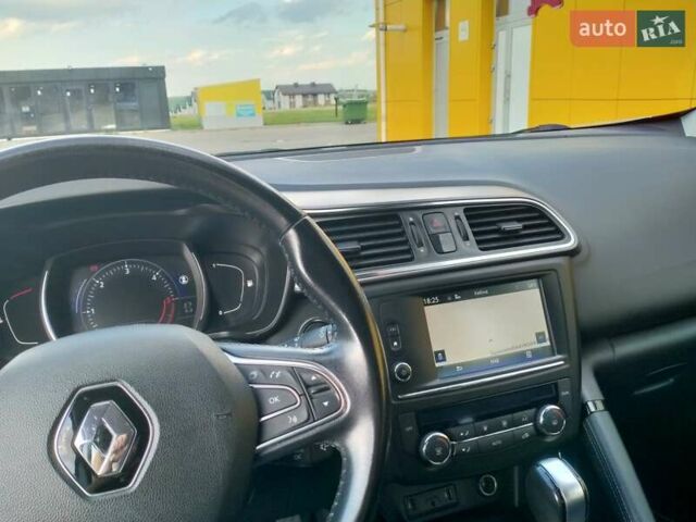Сірий Рено Kadjar, об'ємом двигуна 1.5 л та пробігом 242 тис. км за 16450 $, фото 16 на Automoto.ua