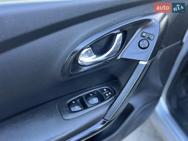 Серый Рено Kadjar, объемом двигателя 1.5 л и пробегом 199 тыс. км за 12900 $, фото 22 на Automoto.ua