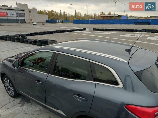 Серый Рено Kadjar, объемом двигателя 1.46 л и пробегом 191 тыс. км за 18900 $, фото 30 на Automoto.ua