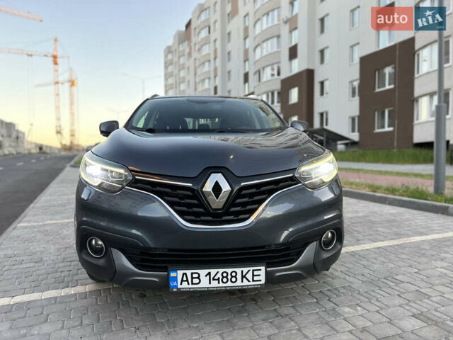 Серый Рено Kadjar, объемом двигателя 1.2 л и пробегом 160 тыс. км за 14999 $, фото 15 на Automoto.ua