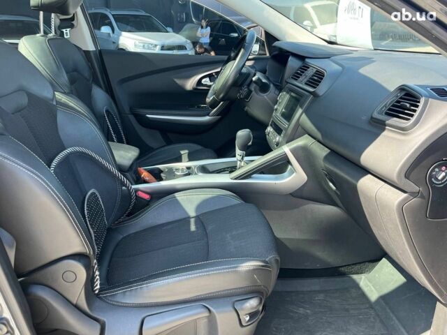 Сірий Рено Kadjar, об'ємом двигуна 1.5 л та пробігом 123 тис. км за 17690 $, фото 11 на Automoto.ua