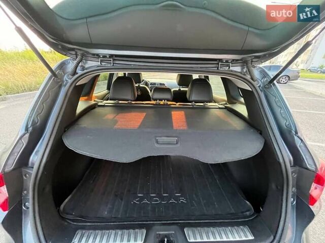 Рено Kadjar 2017 в Жмеренке на Automoto.ua Серый Рено Kadjar, объемом двигателя 1.2 л и пробегом 167 тыс. км за 14999 $, фото 2 на Automoto.ua