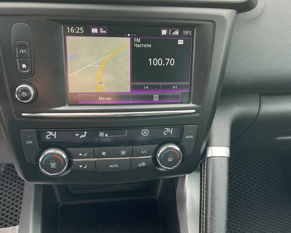 Серый Рено Kadjar, объемом двигателя 1.5 л и пробегом 243 тыс. км за 15600 $, фото 25 на Automoto.ua