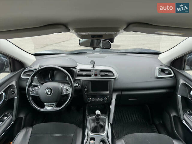 Сірий Рено Kadjar, об'ємом двигуна 1.46 л та пробігом 207 тис. км за 16999 $, фото 50 на Automoto.ua