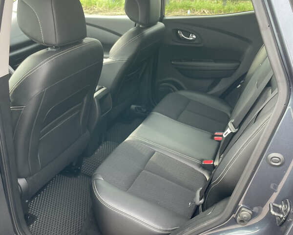 Серый Рено Kadjar, объемом двигателя 1.5 л и пробегом 243 тыс. км за 15600 $, фото 29 на Automoto.ua