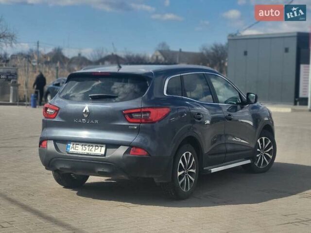 Серый Рено Kadjar, объемом двигателя 1.5 л и пробегом 254 тыс. км за 17000 $, фото 1 на Automoto.ua
