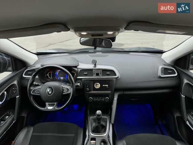 Сірий Рено Kadjar, об'ємом двигуна 1.46 л та пробігом 207 тис. км за 16999 $, фото 64 на Automoto.ua
