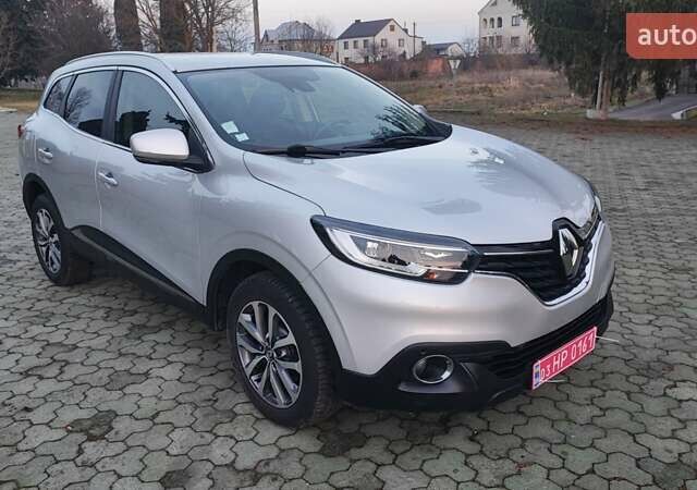Серый Рено Kadjar, объемом двигателя 1.46 л и пробегом 159 тыс. км за 15200 $, фото 2 на Automoto.ua