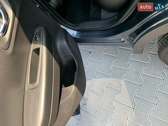 Серый Рено Kadjar, объемом двигателя 1.5 л и пробегом 171 тыс. км за 15700 $, фото 10 на Automoto.ua