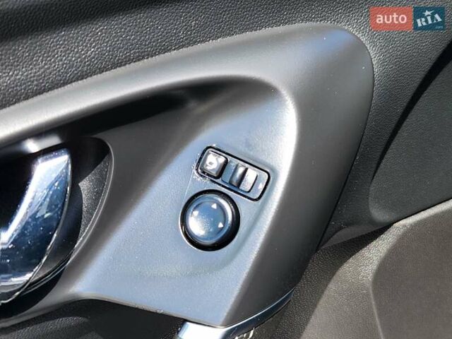 Серый Рено Kadjar, объемом двигателя 1.5 л и пробегом 195 тыс. км за 15950 $, фото 81 на Automoto.ua