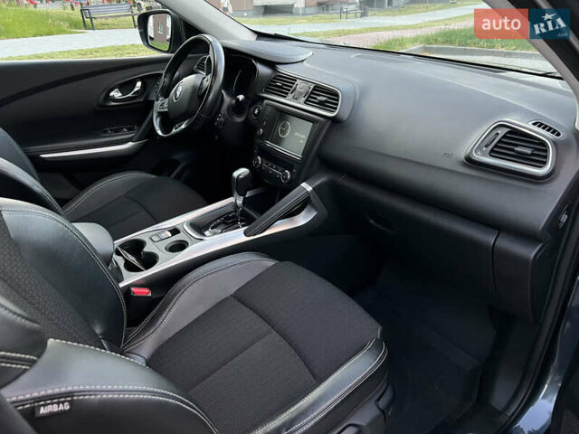 Серый Рено Kadjar, объемом двигателя 1.2 л и пробегом 160 тыс. км за 14999 $, фото 27 на Automoto.ua