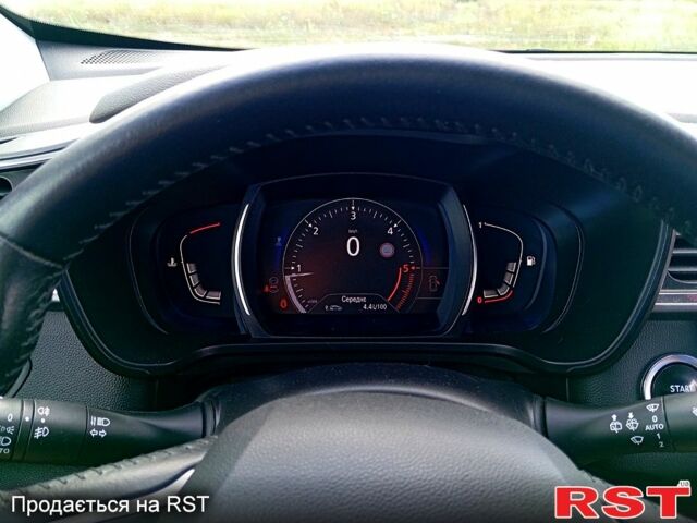 Серый Рено Kadjar, объемом двигателя 1.5 л и пробегом 192 тыс. км за 16500 $, фото 2 на Automoto.ua
