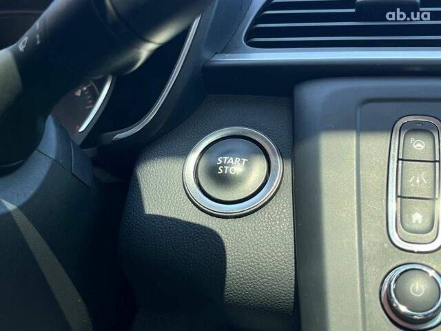 Сірий Рено Kadjar, об'ємом двигуна 1.5 л та пробігом 123 тис. км за 17690 $, фото 28 на Automoto.ua
