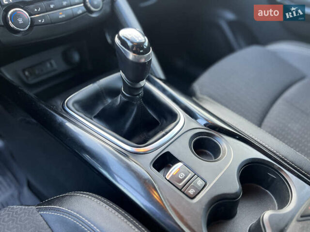 Серый Рено Kadjar, объемом двигателя 1.5 л и пробегом 199 тыс. км за 12900 $, фото 25 на Automoto.ua