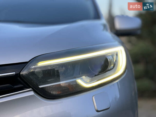 Серый Рено Kadjar, объемом двигателя 1.5 л и пробегом 199 тыс. км за 12900 $, фото 44 на Automoto.ua