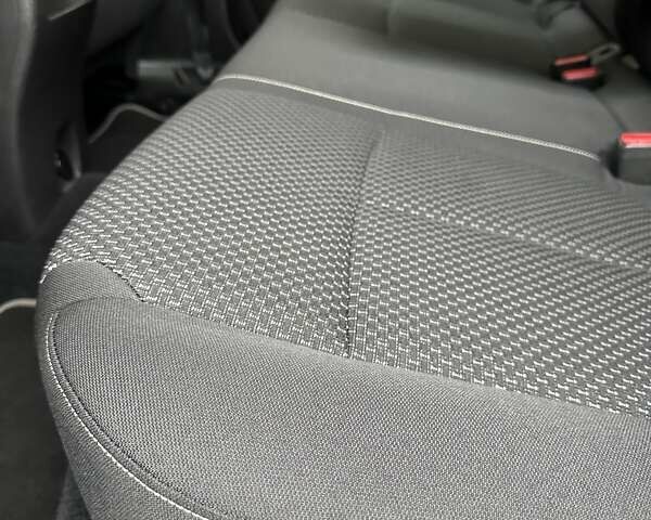 Серый Рено Kadjar, объемом двигателя 1.46 л и пробегом 152 тыс. км за 16999 $, фото 67 на Automoto.ua