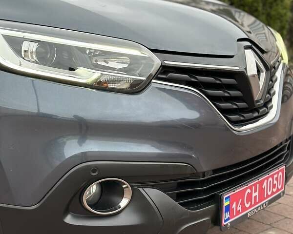 Серый Рено Kadjar, объемом двигателя 1.46 л и пробегом 152 тыс. км за 16999 $, фото 9 на Automoto.ua