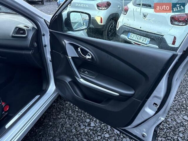Рено Kadjar 2018 в Луцке на Automoto.ua Серый Рено Kadjar, объемом двигателя 1.6 л и пробегом 201 тыс. км за 12300 $, фото 31 на Automoto.ua